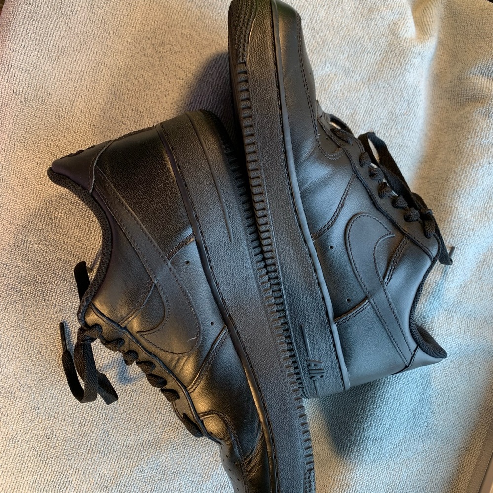🍀SOLD🍀 Nike Mens Size 8 Air Force 1 Low Triple Black 315122-001 Sneakers Shoes